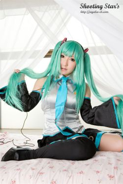 日本CosPlay_サク (绫香 Saku Ayaka) 《VOCALOID》Hatsune Miku 写真集[70P]