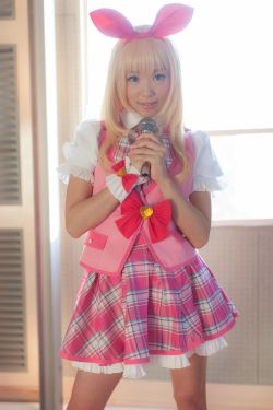 日本CosPlay_早乙女らぶ《Aikatsu!》星宮いちご 写真集[28P]