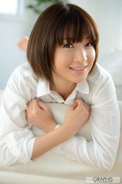 Graphis_Mayu Kamiya 神谷まゆ First Gravure 初脱ぎ娘 写真集[30P]